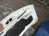 Nissan Tiida · Older model · Hood 5
