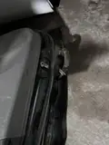 Hyundai Verna · Puerta trasera derecha 5