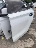 17 Hyundai Verna · Porte arrière gauche · bosselé 2