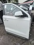 一汽森雅R7右前门 3