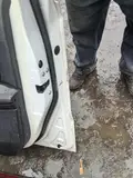 一汽森雅R7右前门 4
