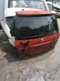 Suzuki SX4 · Tampa da mala 3