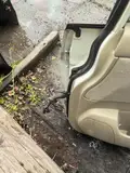 Nissan Tiida · Ancien modèle · Porte avant droite 6