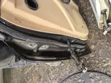 Hyundai Tucson · Older model · Right front door 5