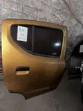 باب خلفي أيمن · Alto 2