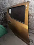 باب خلفي أيمن · Alto 3