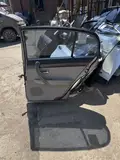 Bestune B70 · Pintu belakang kanan 4